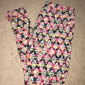 LulaRoe Tall & Curvy Leggings